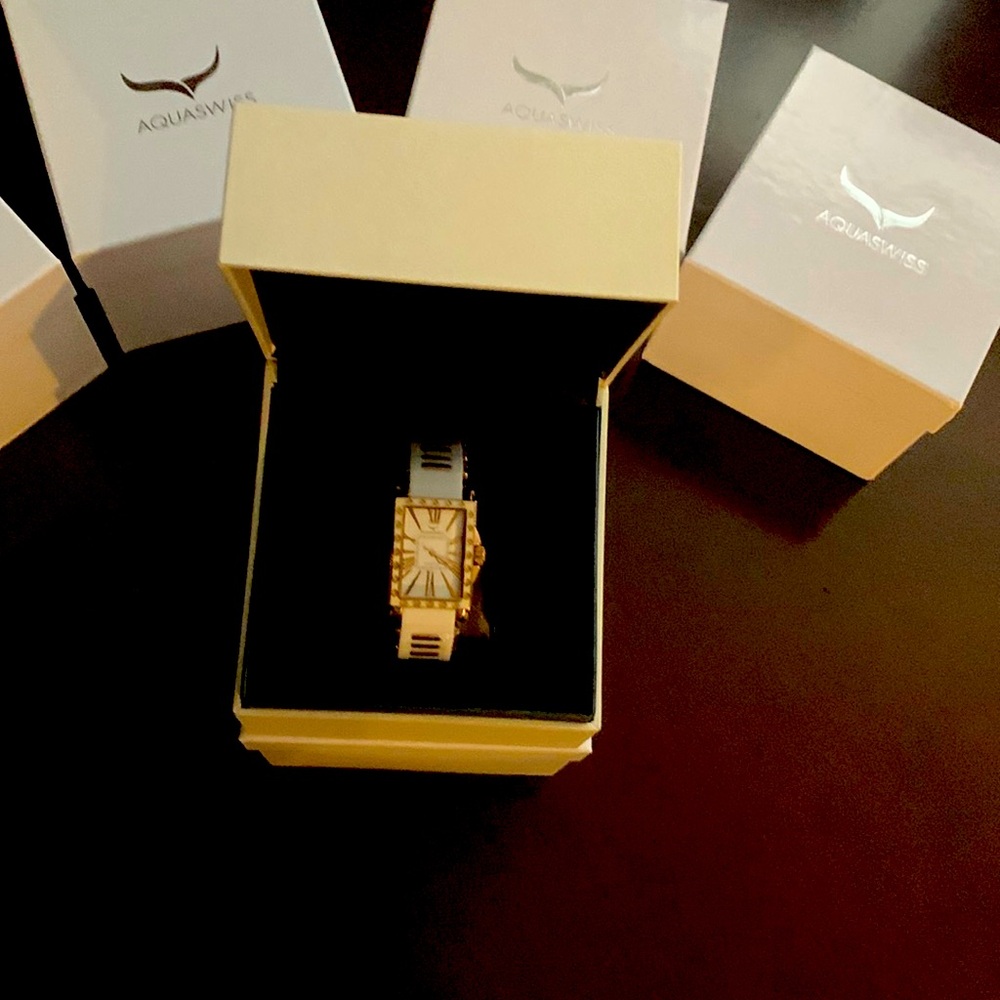 Aqua Swiss Grace silicon strap Diamond Watch